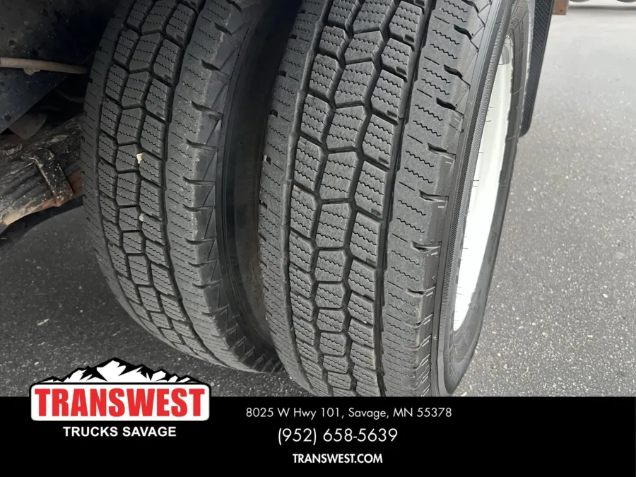 2022 Ford Econoline | Photo 9 of 17