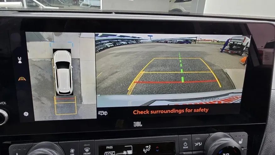 2024 Toyota Grand Highlander | Photo 21 of 33