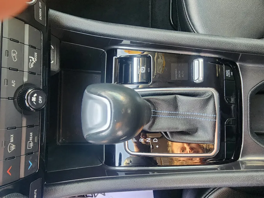 2022 Jeep Compass Latitude | Photo 16 of 22