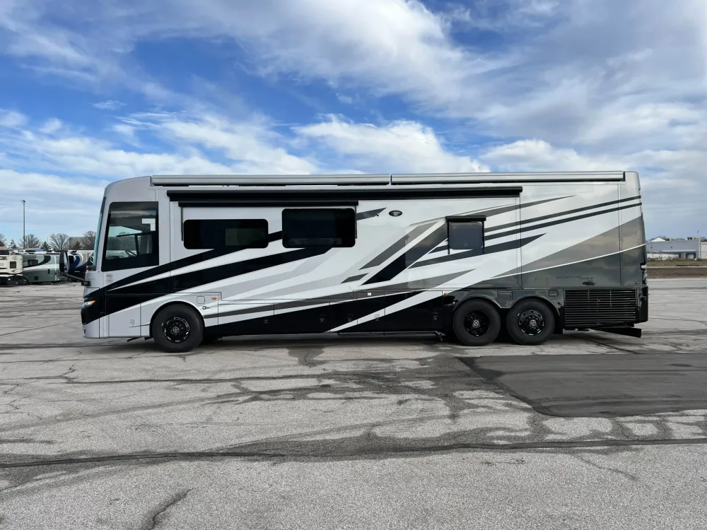 2026 Newmar Mountain Aire 4118