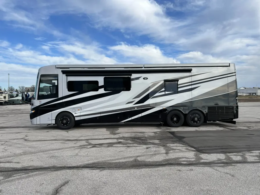 2026 Newmar Mountain Aire 4118 | Photo 1 of 45