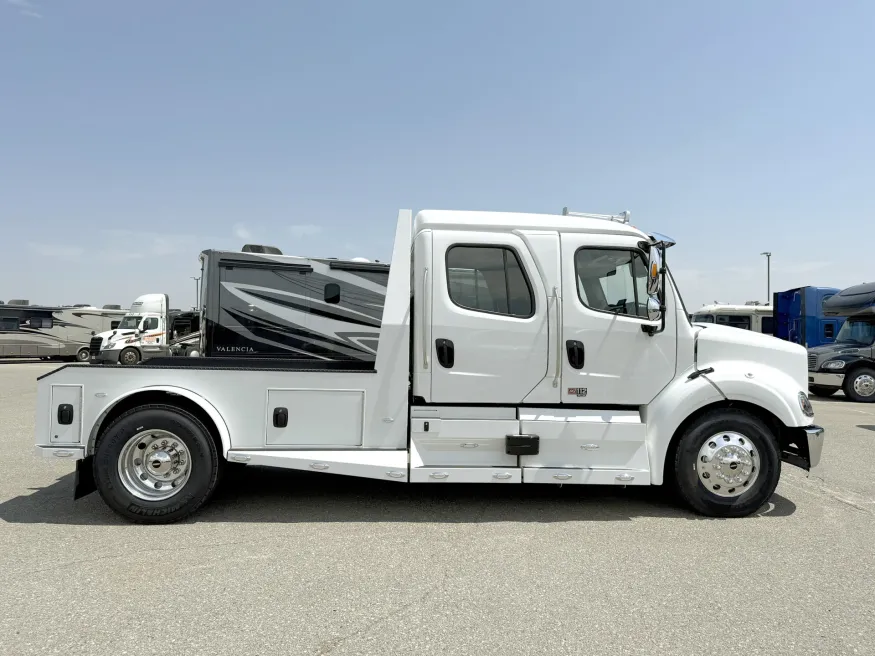 2026 Freightliner M2 112 SUMMIT HAULER | Photo 18 of 24