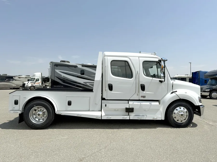 2026 Freightliner M2 112 SUMMIT HAULER | Photo 18 of 24