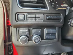 2024 GMC Yukon AT4 | Thumbnail Photo 6 of 32