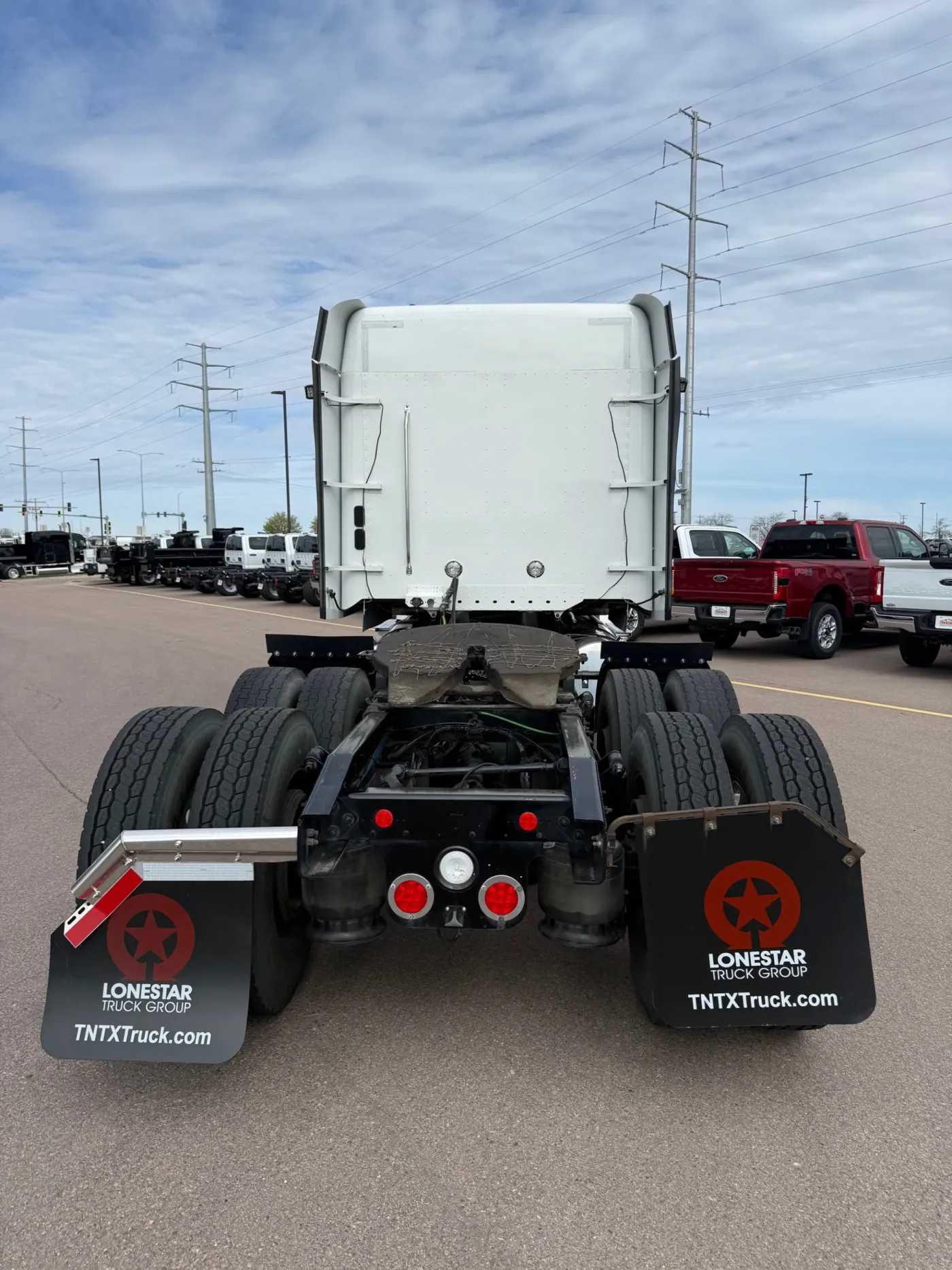 2023 Freightliner 122SD | Photo 4 of 17