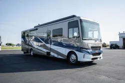 2026 Newmar Canyon Star 3947 | Thumbnail Photo 8 of 27