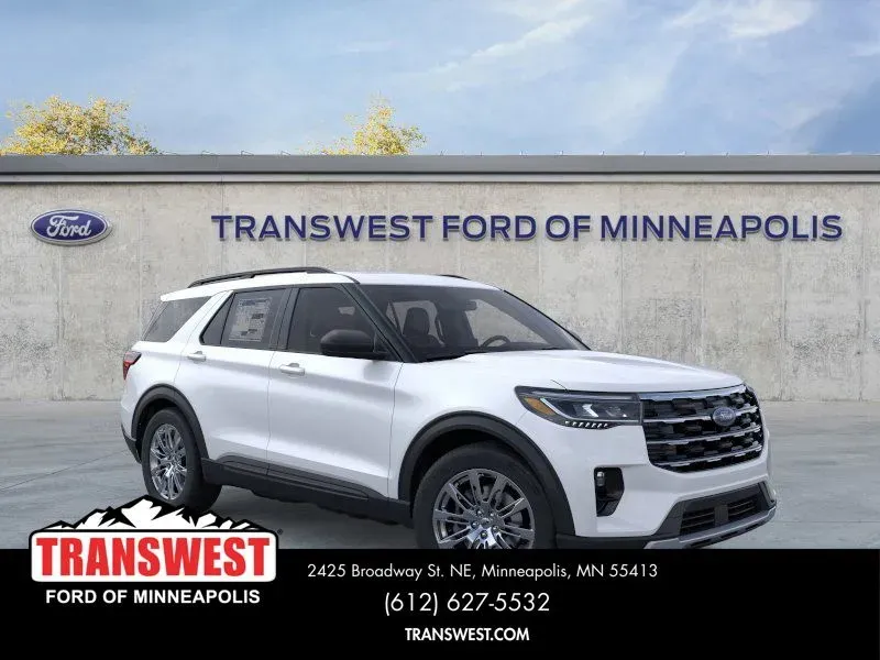 2026 Ford Explorer Active | Photo 6 of 23