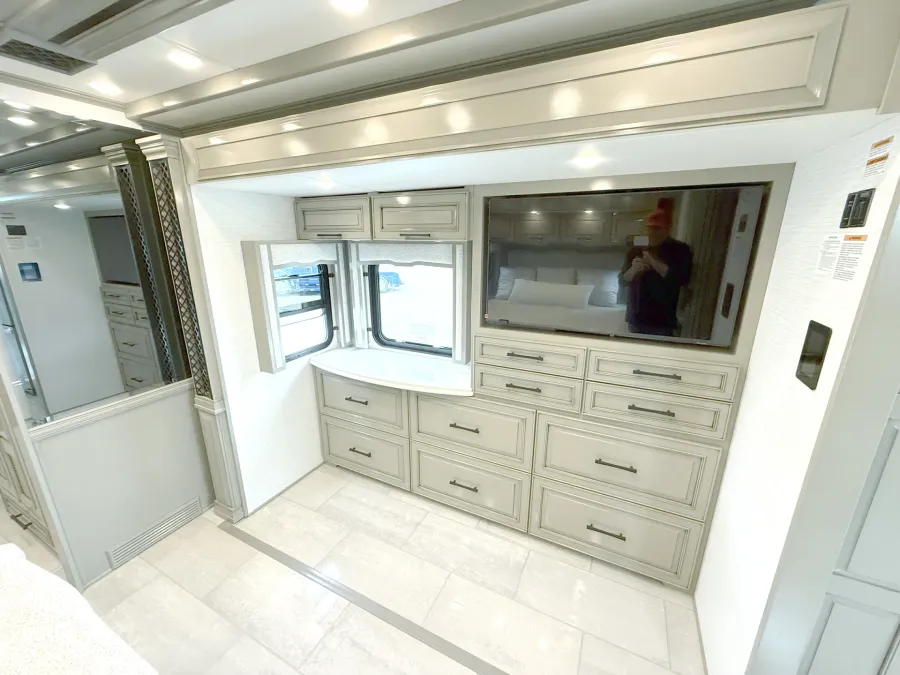 2026 Newmar London Aire 4551 | Photo 14 of 33