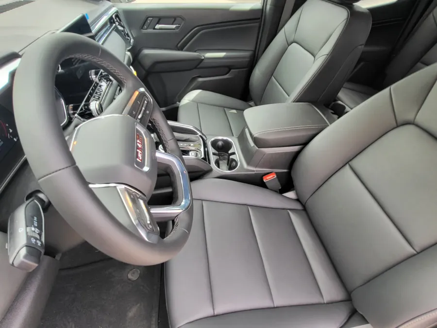 2026 GMC Canyon 4WD Elevation | Photo 11 of 26