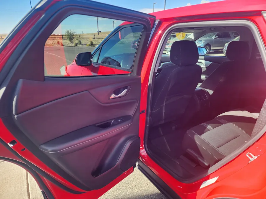 2023 Chevrolet Blazer LT | Photo 10 of 24