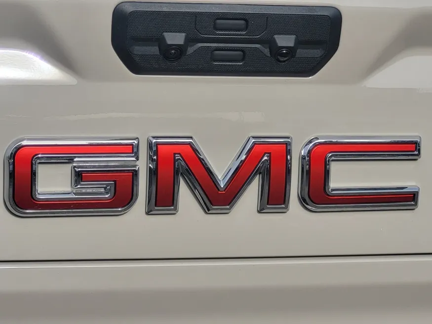 2026 GMC Sierra 1500 AT4 | Photo 10 of 27