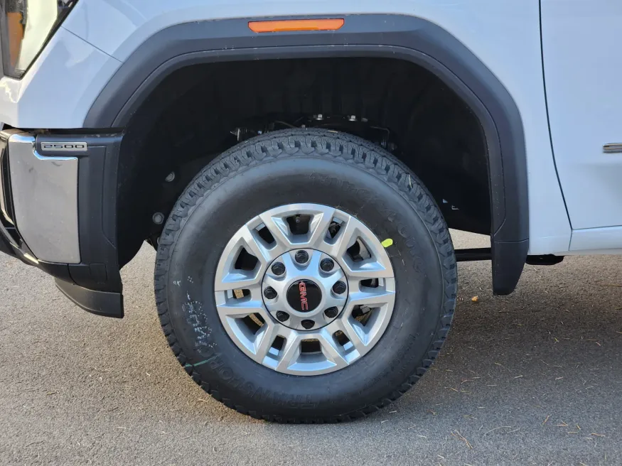 2026 GMC Sierra 2500HD Pro | Photo 19 of 28