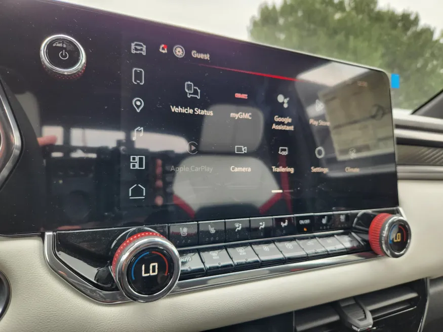 2026 GMC Canyon 4WD AT4X | Photo 24 of 29