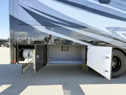 2026 Renegade Valencia 36SB | Thumbnail Photo 24 of 28