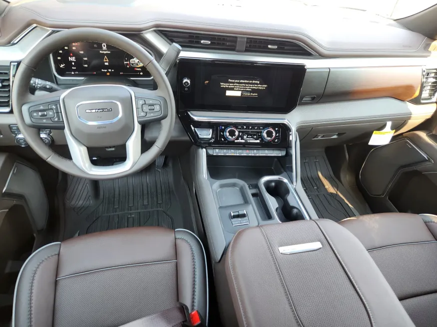 2026 GMC Sierra 2500HD Denali | Photo 12 of 31