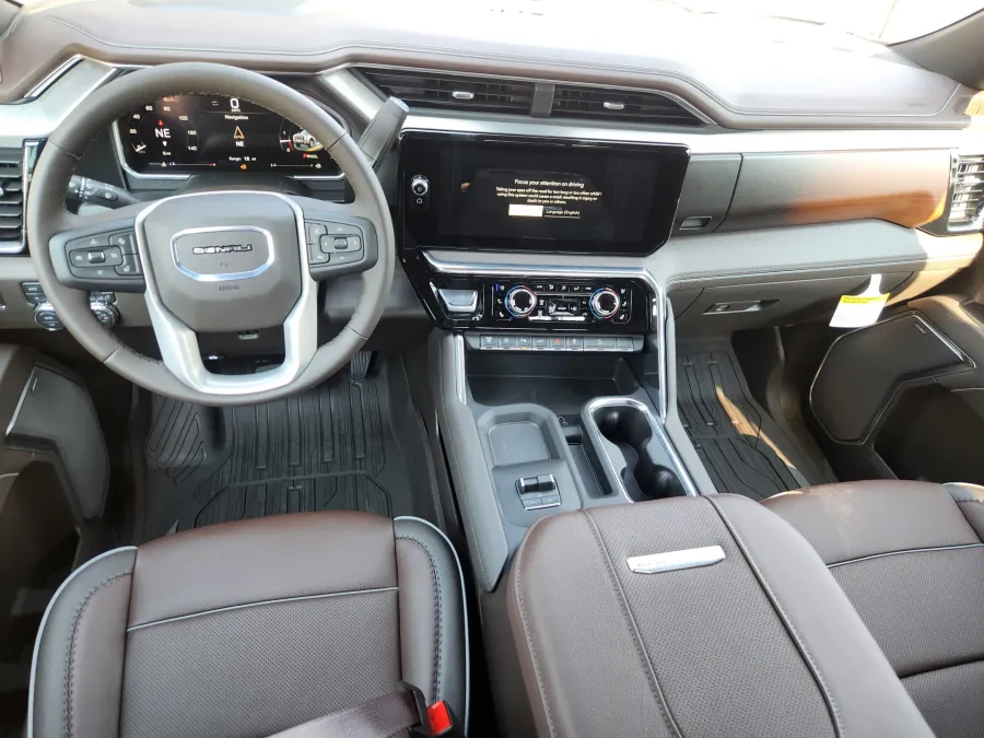 2026 GMC Sierra 2500HD Denali | Photo 12 of 31