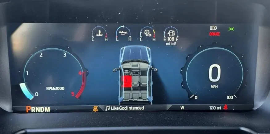 2026 Ford Super Duty F-350 | Photo 17 of 28