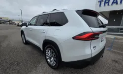 2024 Toyota Grand Highlander | Thumbnail Photo 6 of 33