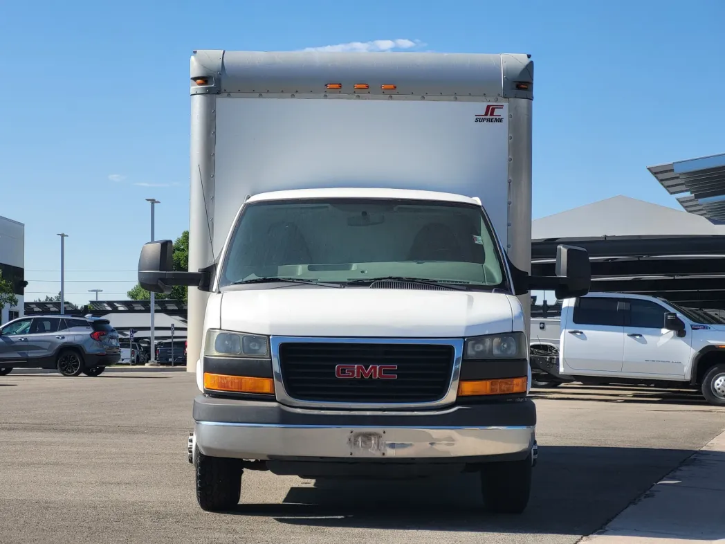 2014 GMC Savana Commercial Cutaway CUTWAY 
