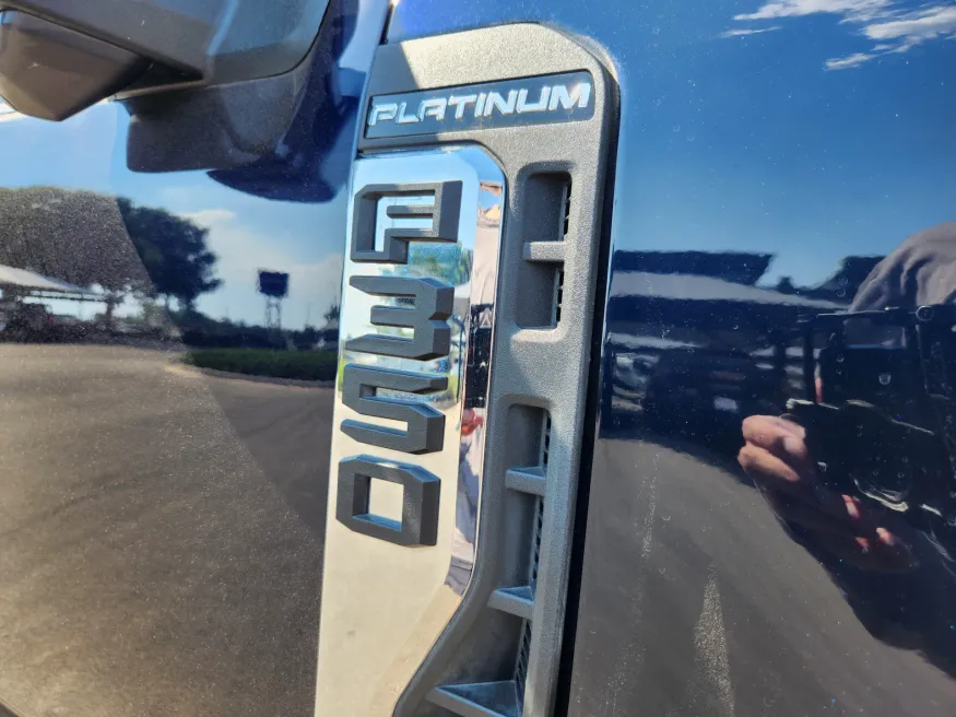2024 Ford Super Duty F-350 SRW | Photo 20 of 33