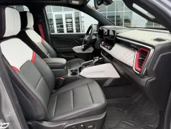 2023 GMC Canyon 4WD AT4X | Thumbnail Photo 10 of 19