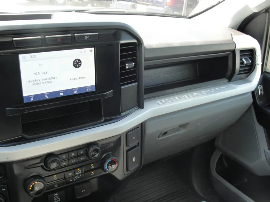 2023 Ford Super Duty F-450 XL | Photo 23 of 26