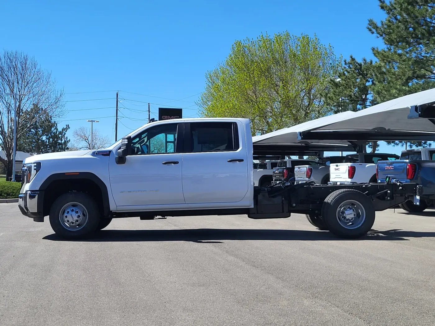 2026 GMC Sierra 3500HD CC Pro | Photo 3 of 22