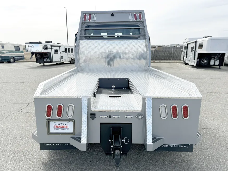 2024 Freightliner M2 106 Plus Summit Hauler | Photo 15 of 23