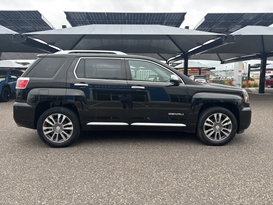 2017 GMC Terrain Denali | Photo 5 of 19