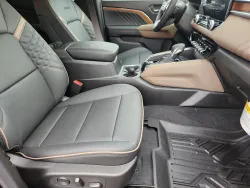 2026 GMC Canyon 4WD Denali | Thumbnail Photo 16 of 28