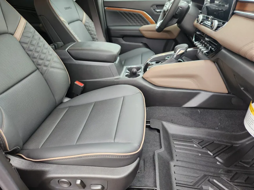 2026 GMC Canyon 4WD Denali | Photo 16 of 28