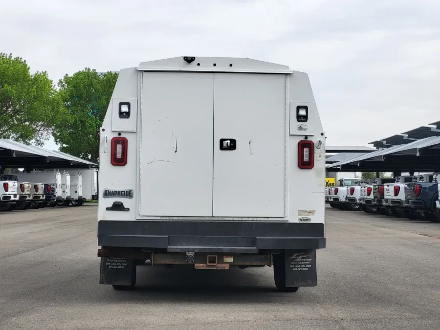 2020 GMC Savana Commercial Cutaway CUTWAY | Photo 5 of 20