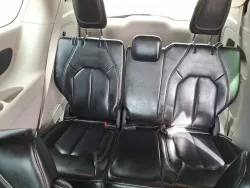 2023 Chrysler Pacifica Touring L | Thumbnail Photo 10 of 23
