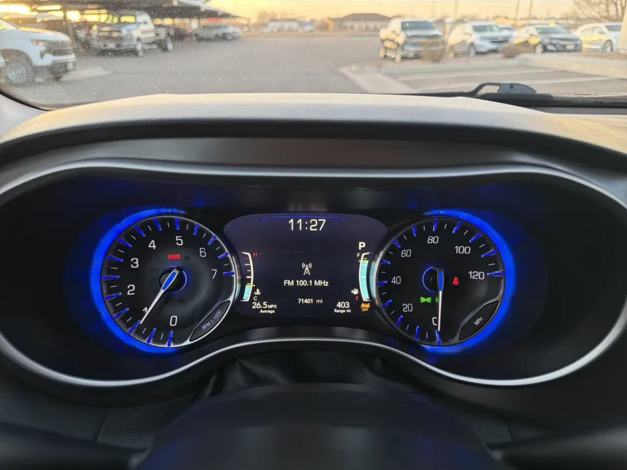 2023 Chrysler Pacifica Touring L | Photo 21 of 22