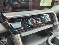 2026 GMC Sierra 3500HD Denali Ultimate | Thumbnail Photo 26 of 31