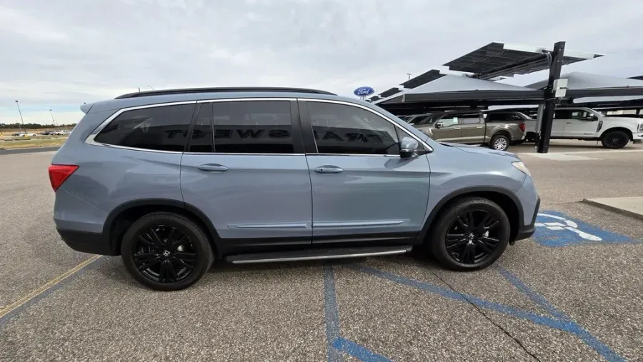 2022 Honda Pilot | Photo 4 of 31