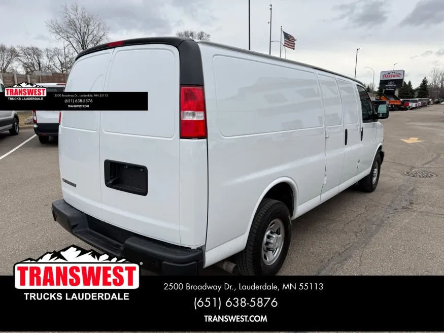 2023 Chevrolet Express 3500 Work Van | Photo 13 of 20