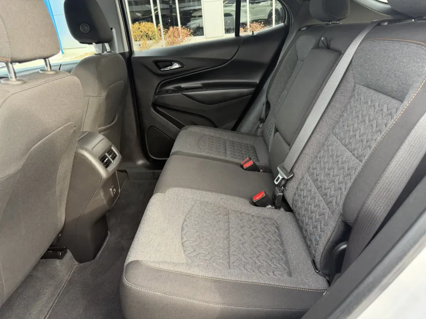 2022 Chevrolet Equinox LT | Photo 7 of 18