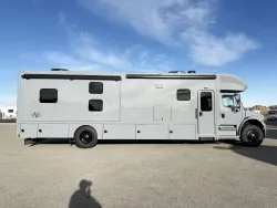 2026 Renegade Verona 40VBH | Thumbnail Photo 3 of 30