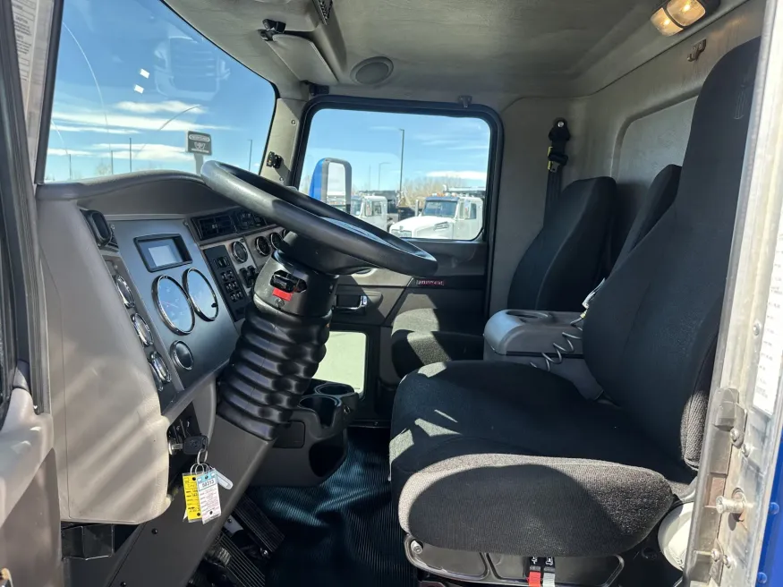 2019 Kenworth T-370 | Photo 9 of 18