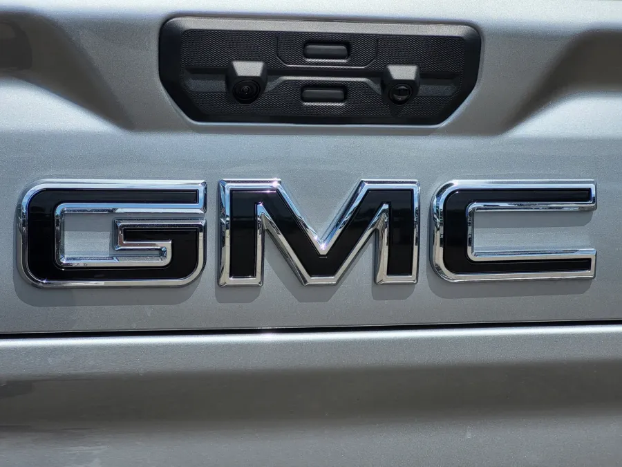 2026 GMC Sierra 2500HD AT4X | Photo 10 of 25
