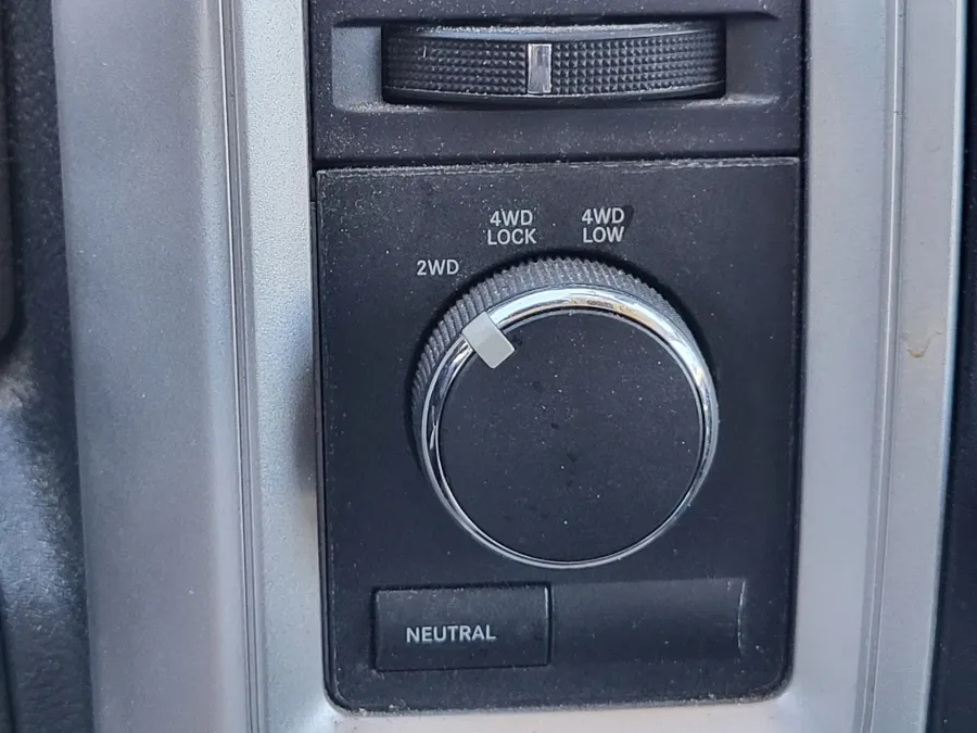 2010 Dodge Ram 1500 SLT | Photo 16 of 21