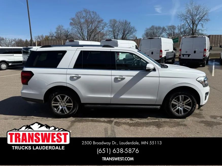 2024 Ford Expedition Limited | Photo 16 of 22