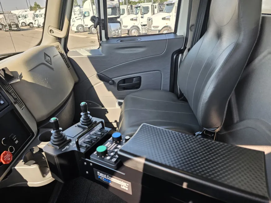 2018 International SR515 | Photo 17 of 28