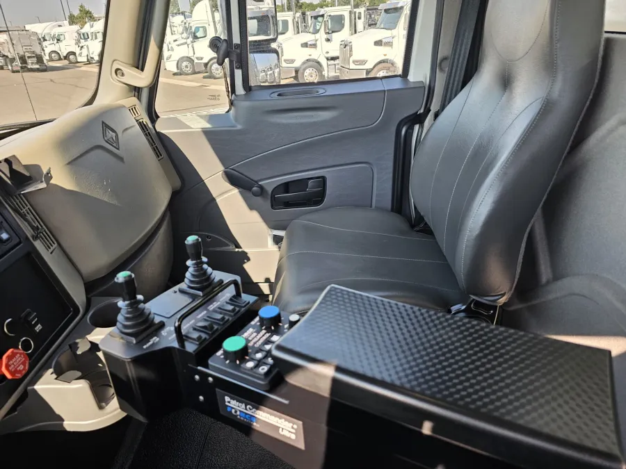 2018 International SR515 | Photo 17 of 28