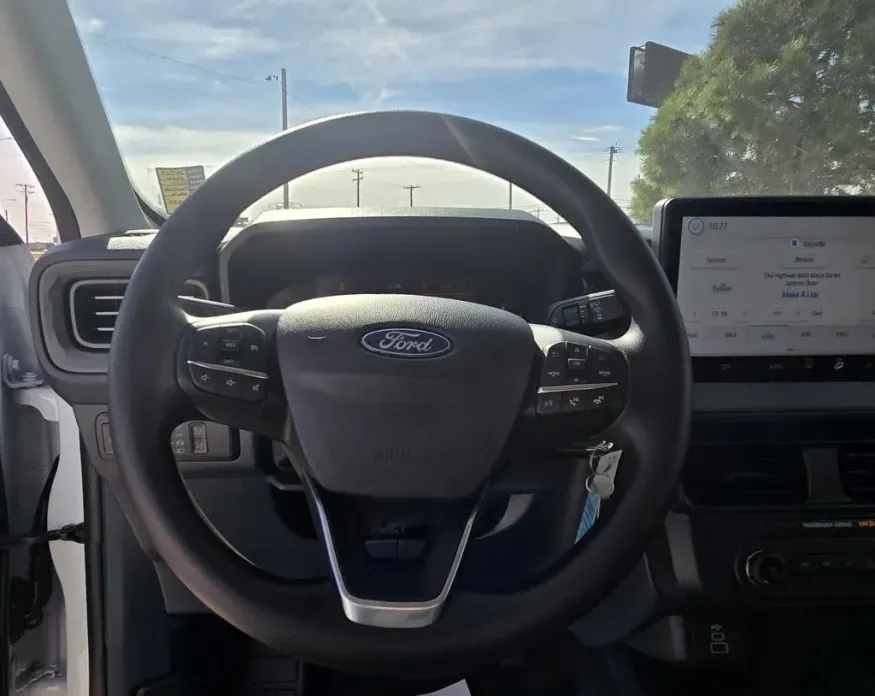 2026 Ford Maverick | Photo 14 of 26