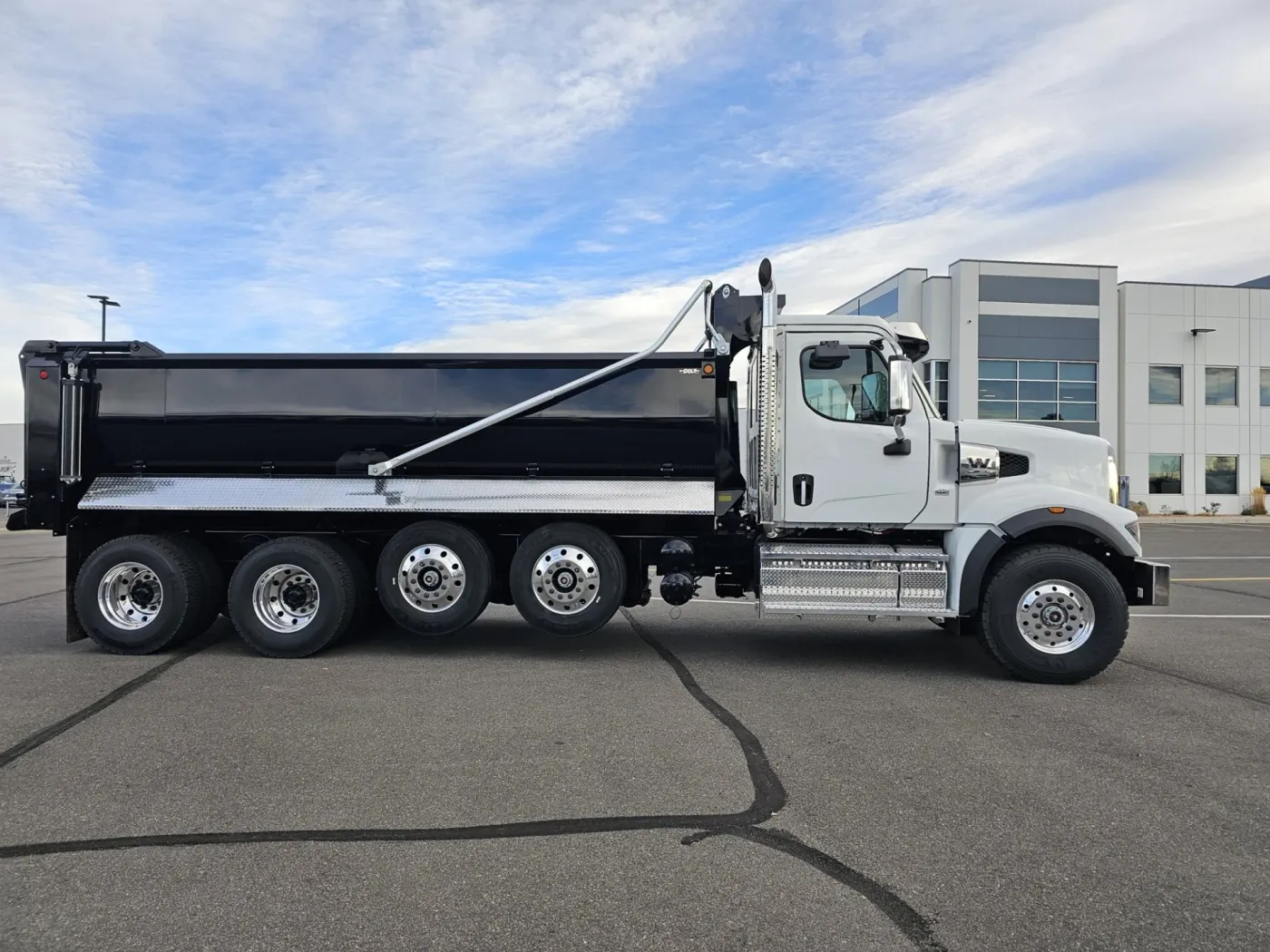 2026 Western Star 49X | Photo 5 of 23