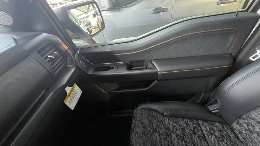 2025 Ford F-150 | Photo 27 of 30