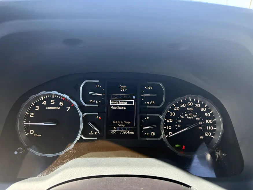 2021 Toyota Tundra 4WD Limited | Photo 18 of 19