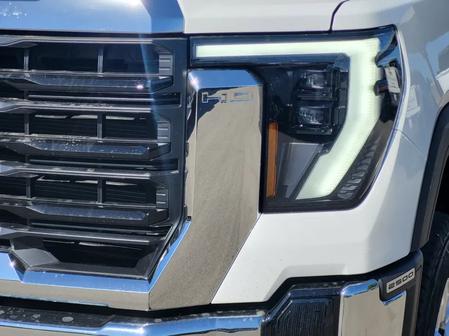 2026 GMC Sierra 2500HD Pro | Photo 7 of 24